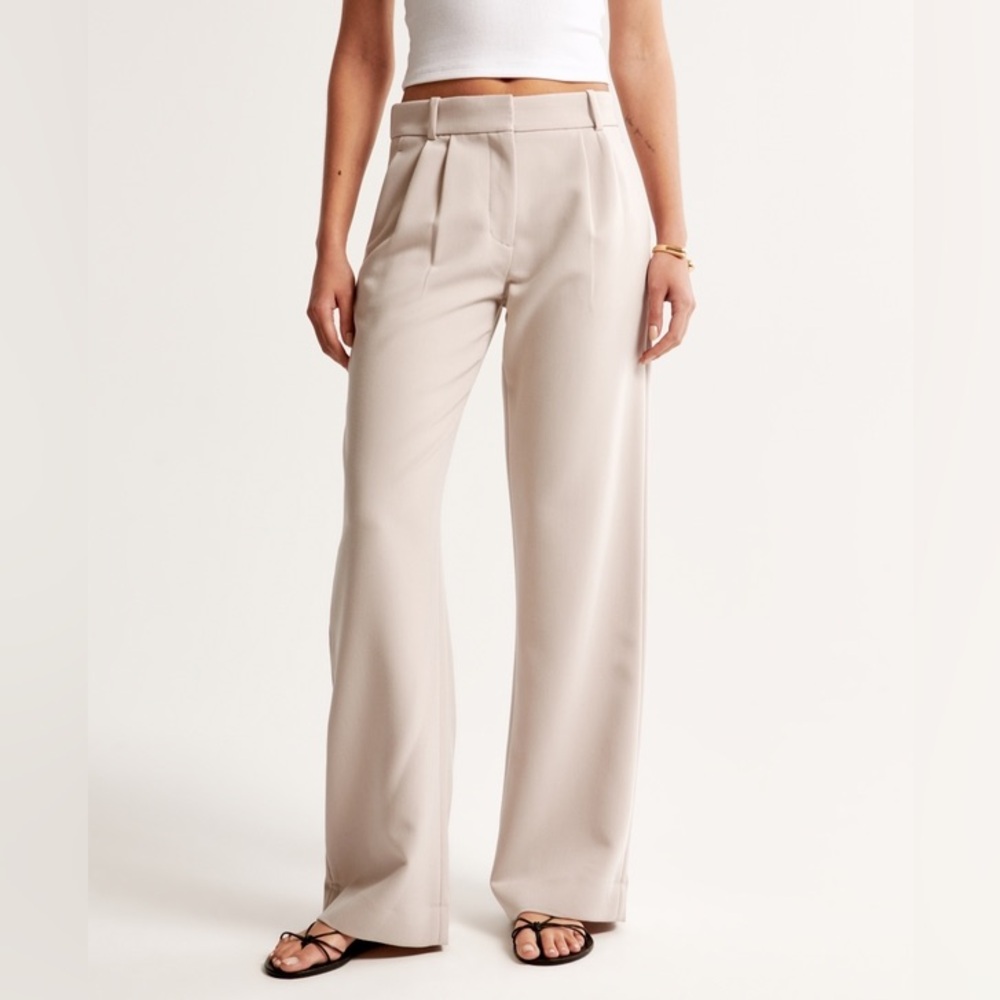 A&F Sloane Low Rise Wide Leg Trouser